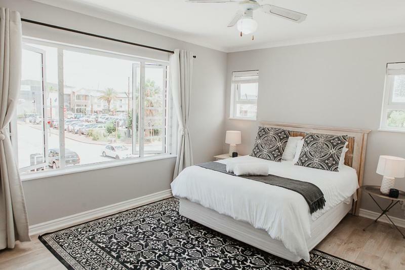 One On Gray Apartment Knysna Kültér fotó